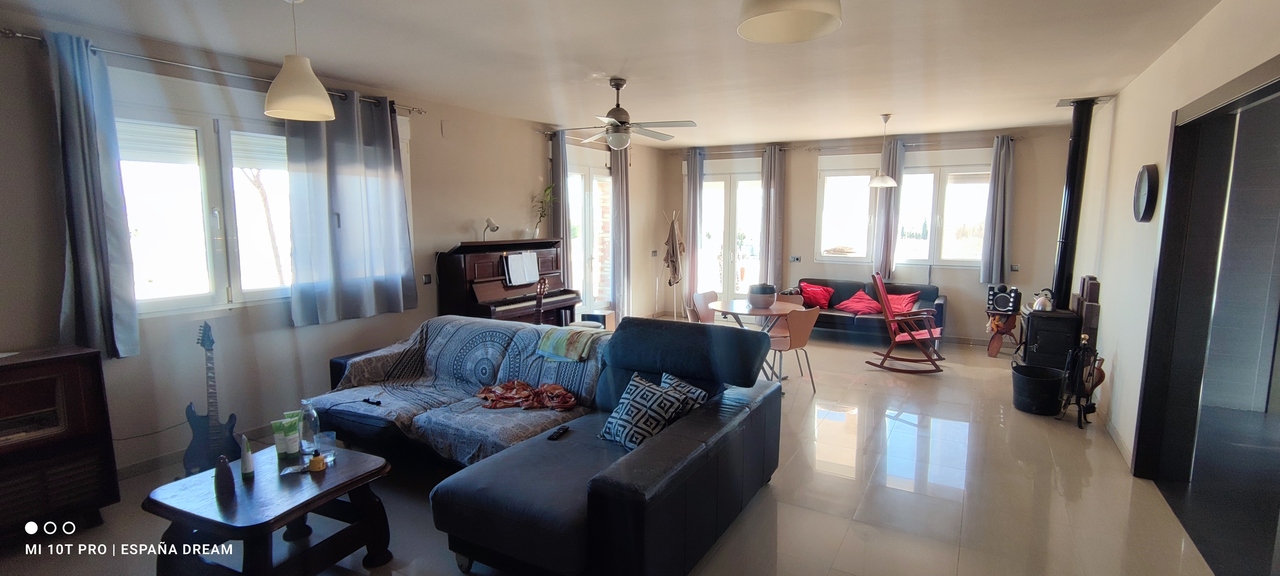 3 Bedroom Villa for Sale in Caudete